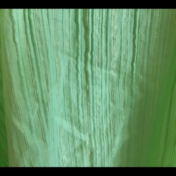 Beautiful Lilly pulitzer night shirt or swimwear - Picture 6 of 6